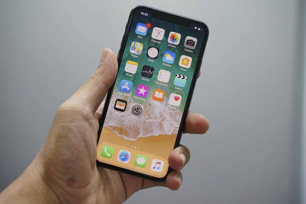 Virtual mobile phone number for business use